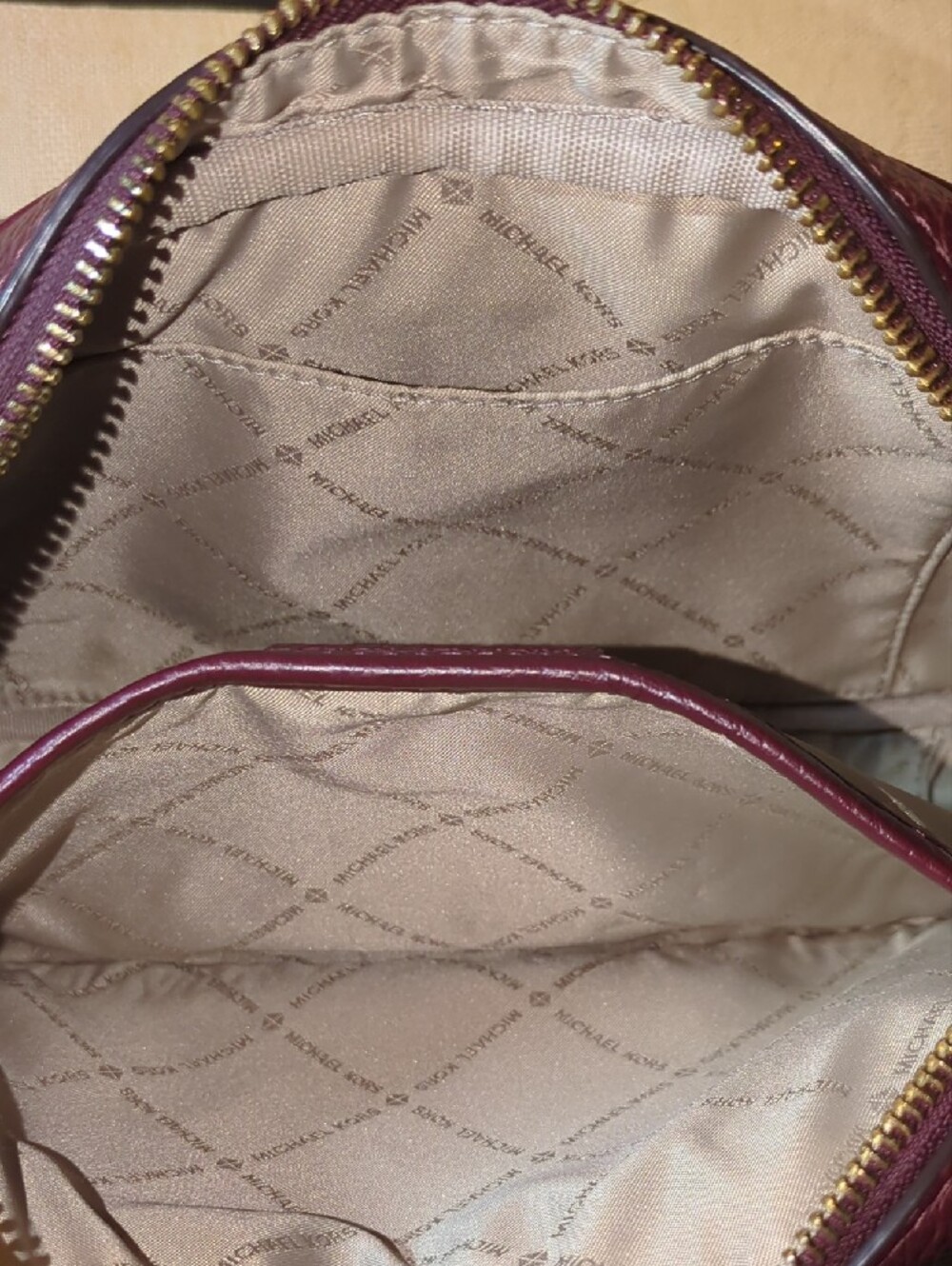 Michael Kors Plum MK Signature Crossbody with Center Stripe NOW ONLY $60 EUC - Picture 8 of 10